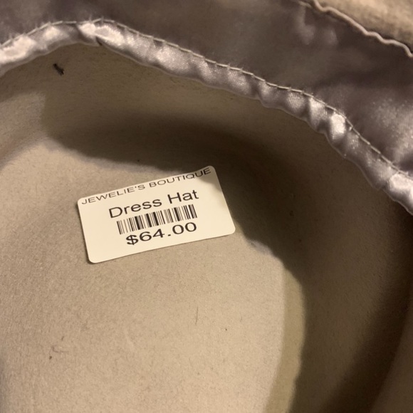 Beautiful hat! - Picture 3 of 3